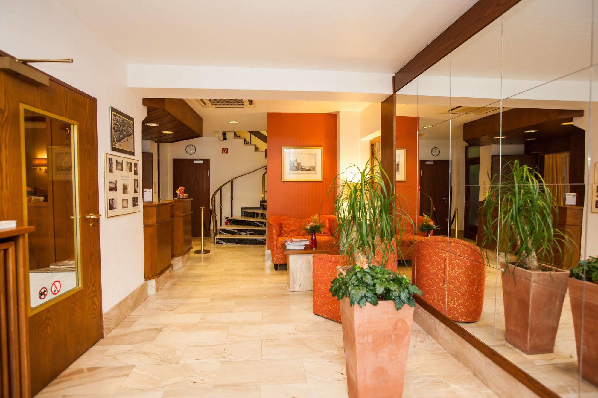 Hotel Garni Guenther Boppard Esterno foto